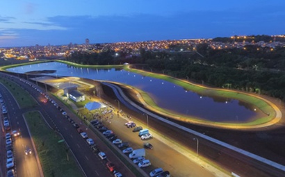 Grama em grandes obras infraestrutura Solução para eliminação de enchentes