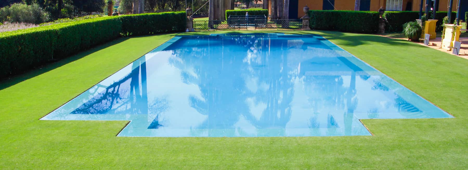 Grama ideal para borda de piscina Paisagismo área de lazer - Grama ideal para borda de piscina
