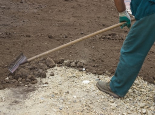 nivelamento do solo - antes de plantar a grama como nivelar o solo antes de plantar a grama